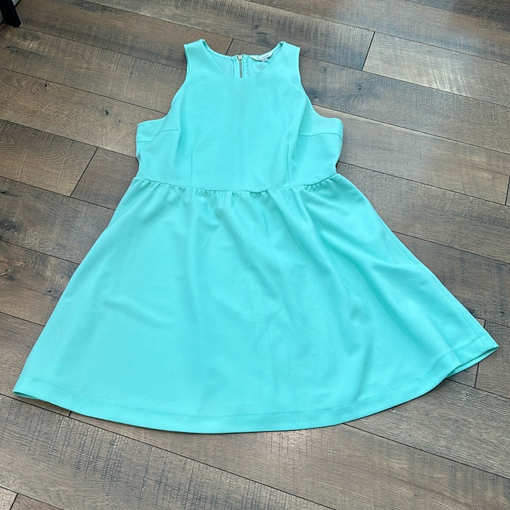 Seafoam Green Dress - Picture 3 of 4